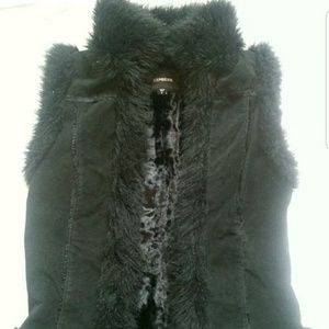 Express suede and fox fur small vest bnwt